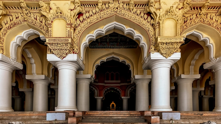thirumalai-nayakar-mahal